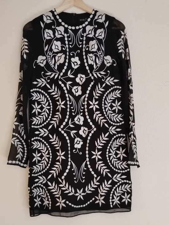 Needle & Thread Dresses & Skirts - Luxury Brand: Needle & Thread Intricate Embroidered Mini Skirt